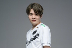 Rookie意外战胜阿森纳，最后时刻胜出引爆全场！气势如虹延续(ek 阿森纳)-九游入口